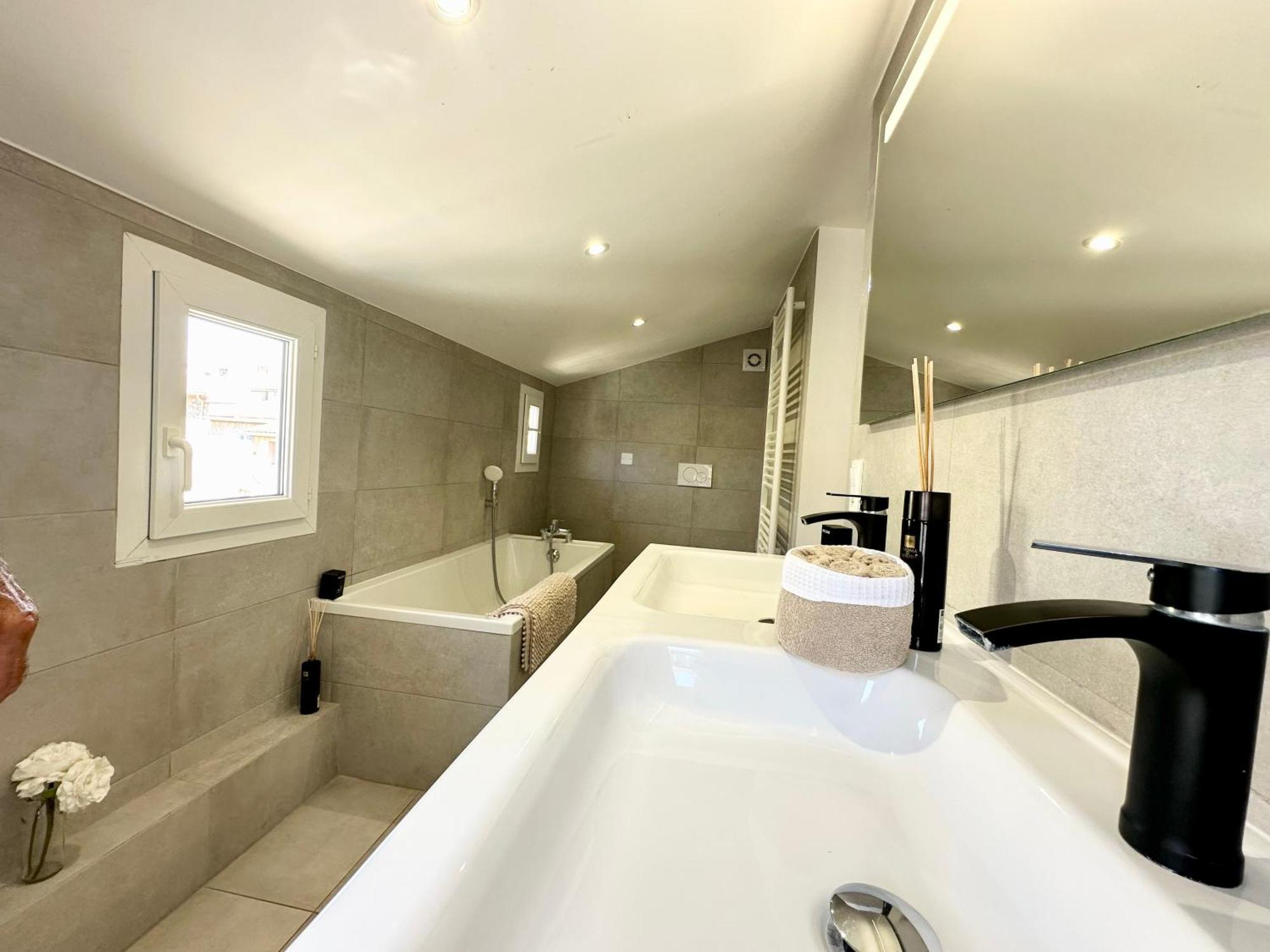 Gorgeous Brand New 2 Bedrooms Antibes Ngoại thất bức ảnh